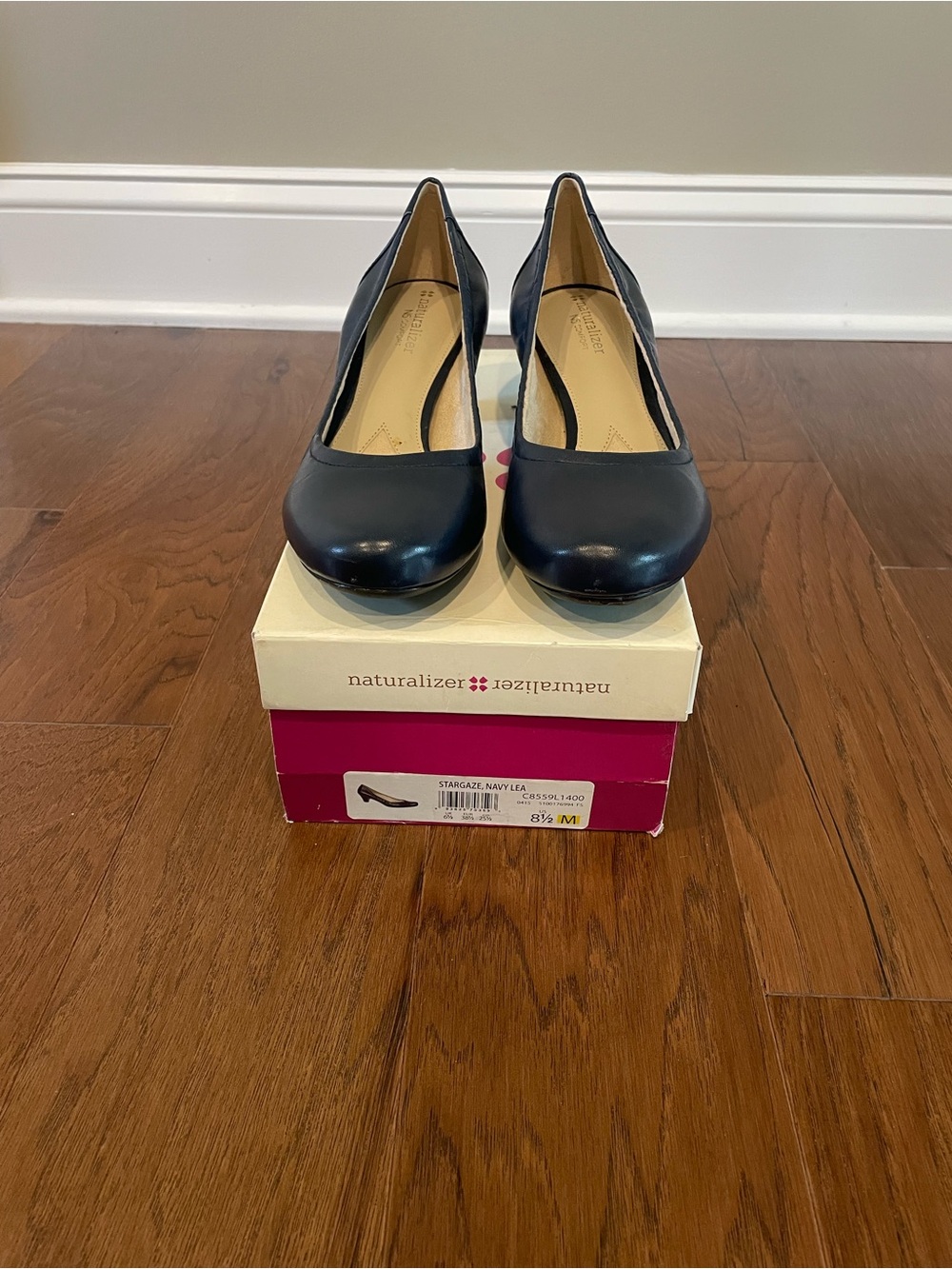Naturalizer Stargaze Navy Heels - Picture 2 of 8